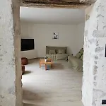 La Tremblaie Grange Renovee Avec Vue Campagne - 10 Min Du Puy Dufou *