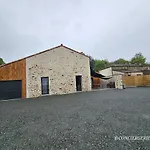 La Tremblaie Grange Renovee Avec Vue Campagne - 10 Min Du Puy Dufou