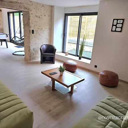 La Tremblaie Grange Renovee Avec Vue Campagne - 10 Min Du Puy Dufou Chateaumur