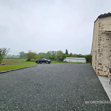 La Tremblaie Grange Renovee Avec Vue Campagne - 10 Min Du Puy Dufou * Chateaumur