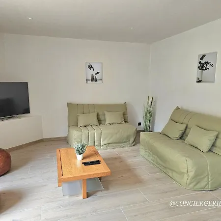 Dom wakacyjny La Tremblaie Grange Renovee Avec Vue Campagne - 10 Min Du Puy Dufou