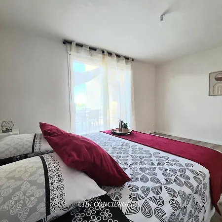 La Tremblaie Grange Renovee Avec Vue Campagne - 10 Min Du Puy Dufou *