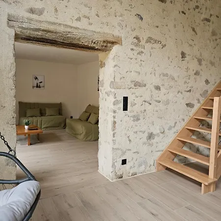 Dom wakacyjny La Tremblaie Grange Renovee Avec Vue Campagne - 10 Min Du Puy Dufou