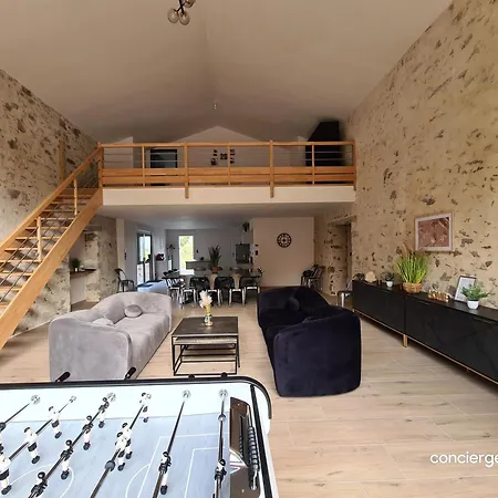 La Tremblaie Grange Renovee Avec Vue Campagne - 10 Min Du Puy Dufou *