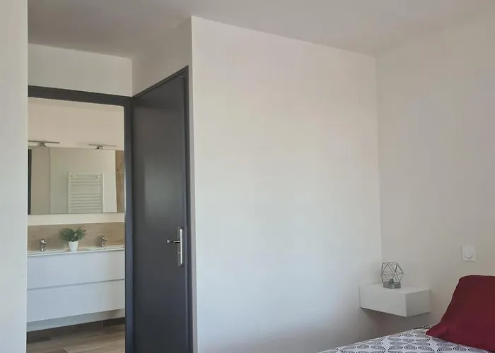 Feriehus La Tremblaie Grange Renovee Avec Vue Campagne - 10 Min Du Puy Dufou *