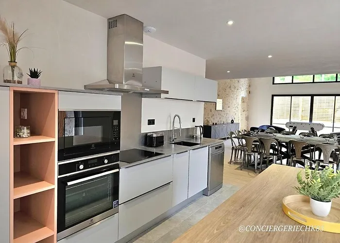 La Tremblaie Grange Renovee Avec Vue Campagne - 10 Min Du Puy Dufou Chateaumur