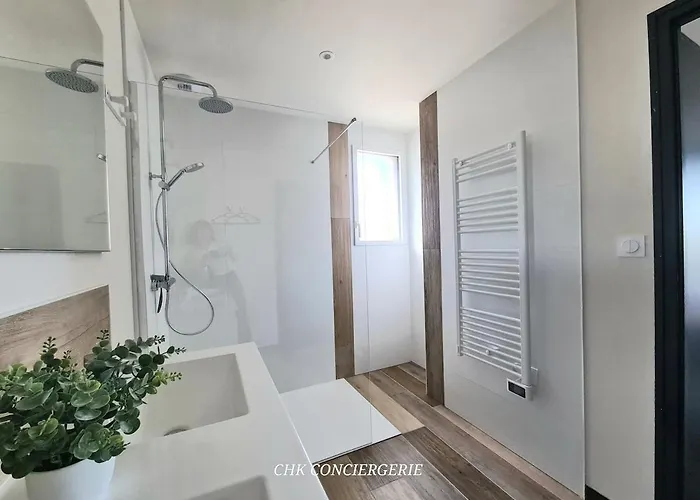 Feriehus La Tremblaie Grange Renovee Avec Vue Campagne - 10 Min Du Puy Dufou *