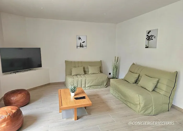 Feriehus La Tremblaie Grange Renovee Avec Vue Campagne - 10 Min Du Puy Dufou