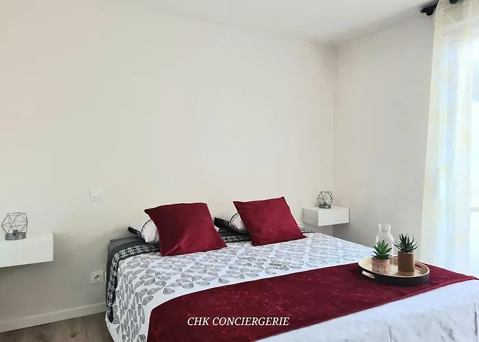 La Tremblaie Grange Renovee Avec Vue Campagne - 10 Min Du Puy Dufou Feriehus *