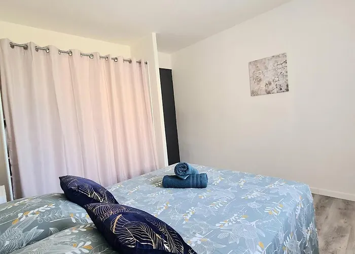 La Tremblaie Grange Renovee Avec Vue Campagne - 10 Min Du Puy Dufou *