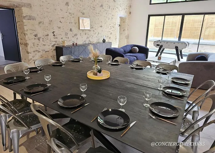 La Tremblaie Grange Renovee Avec Vue Campagne - 10 Min Du Puy Dufou * Chateaumur