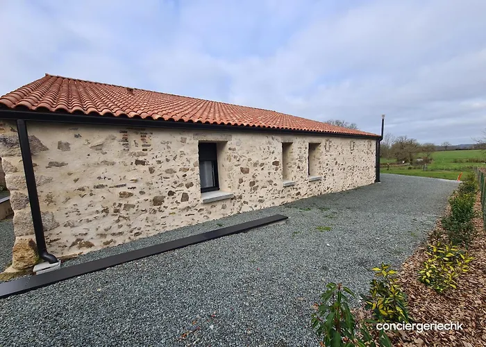 Feriehus La Tremblaie Grange Renovee Avec Vue Campagne - 10 Min Du Puy Dufou *